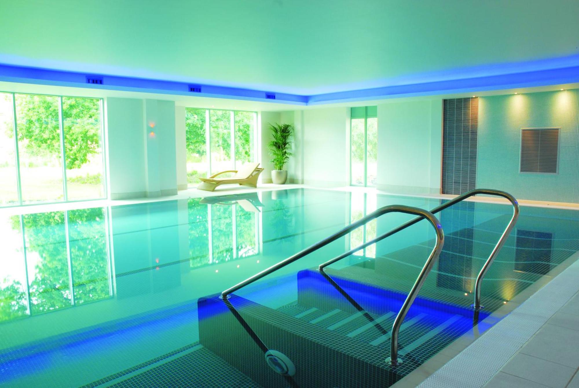 De Vere Cotswold Water Park Apartments Cirencester Eksteriør billede