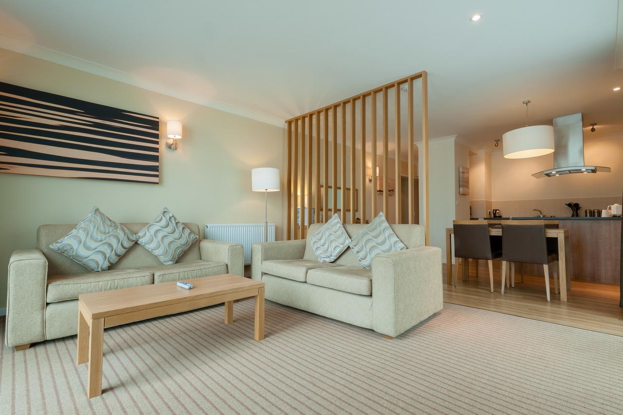 De Vere Cotswold Water Park Apartments Cirencester Eksteriør billede