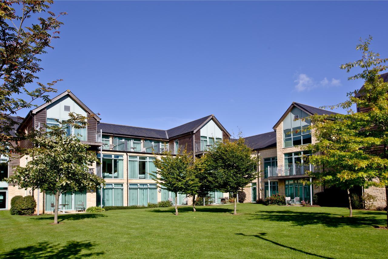 De Vere Cotswold Water Park Apartments Cirencester Eksteriør billede
