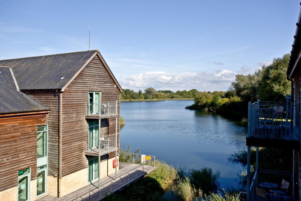 De Vere Cotswold Water Park Apartments Cirencester Eksteriør billede
