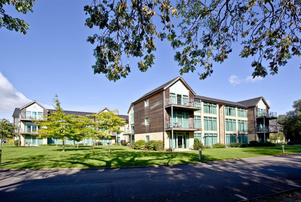 De Vere Cotswold Water Park Apartments Cirencester Eksteriør billede